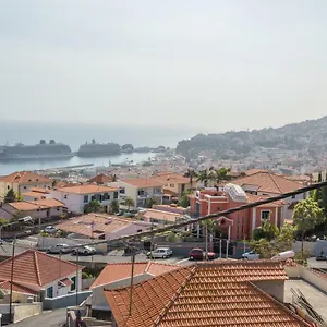 https://rochinha-host-house.madeira-islandshotels.com